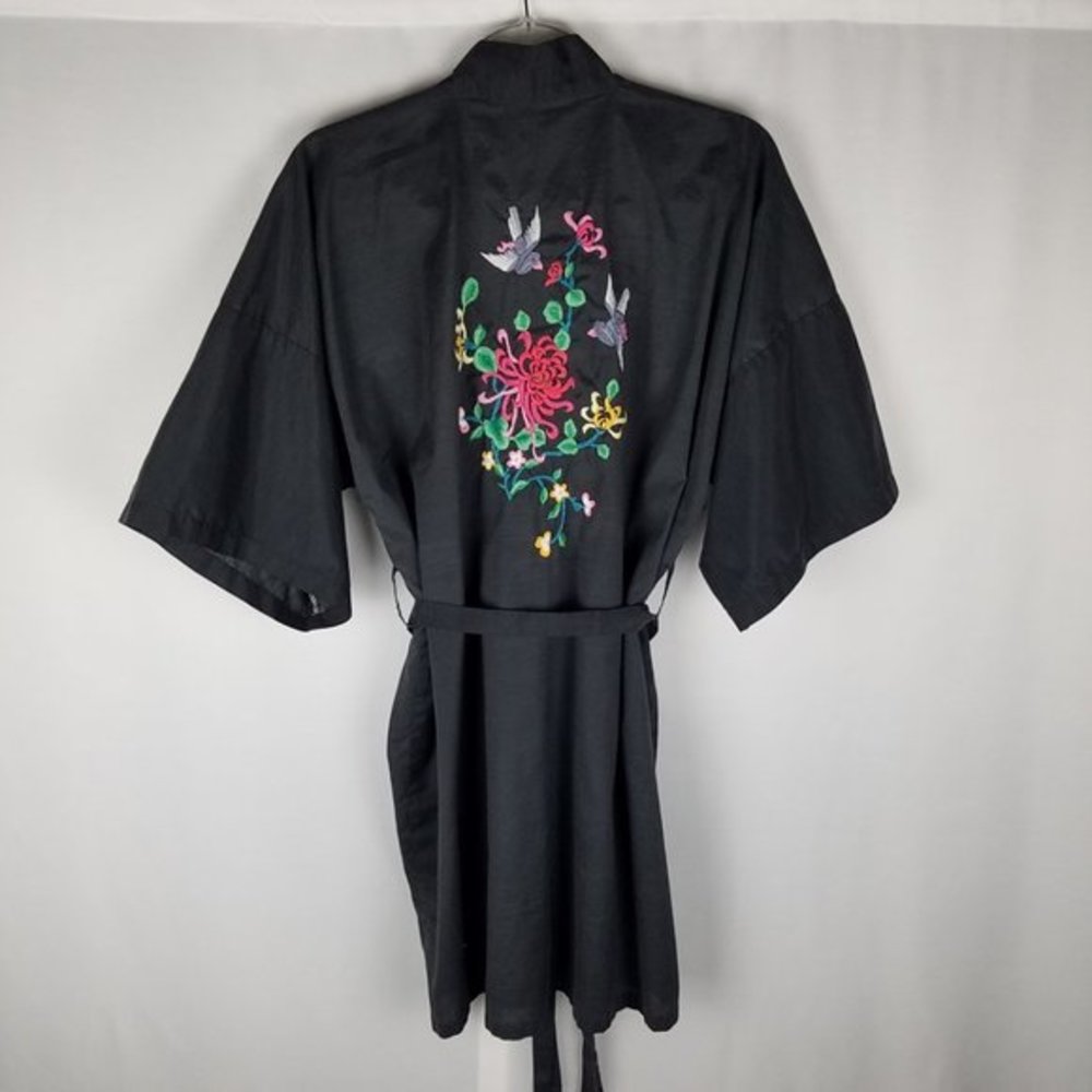 Health robe black embroidered dolman sleeve size L‎